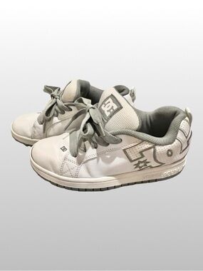 DC - Vintage Y2K Court Graffik Skate Shoes - Women’s Sz 6